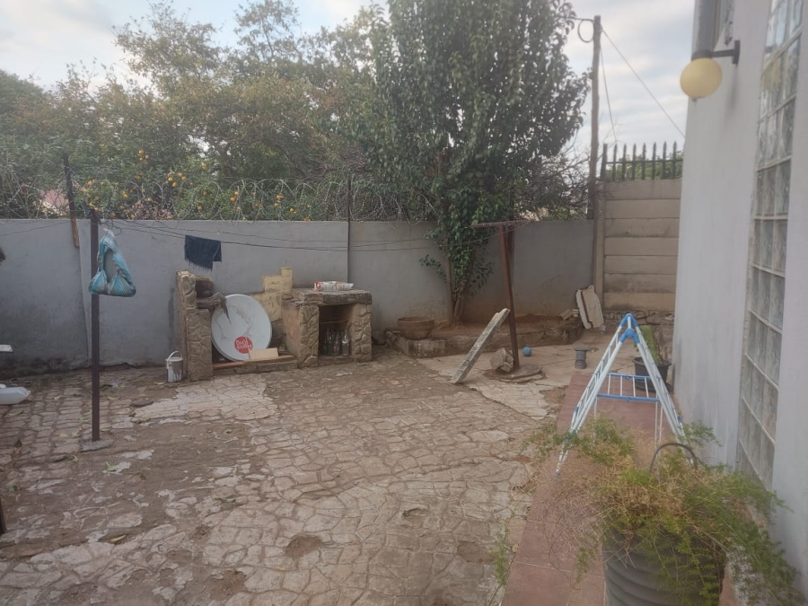 4 Bedroom Property for Sale in Oos Einde North West